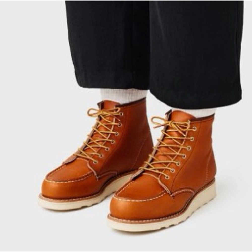 Red Wing Heritage 6 inch Classic Moc size 7.5